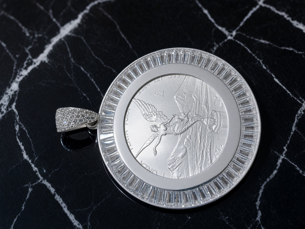 Dije de Onza de Plata Pura Libertad con Bisel Italiano de Plata .925 y Cortes Brillantes